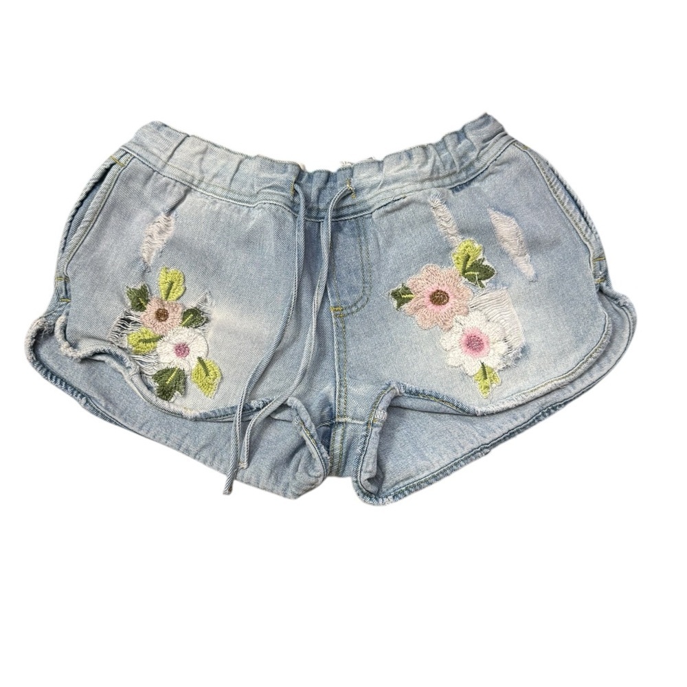 Sadie & Sage Light Blue Denim Jean Shorts with Floral Embroidery